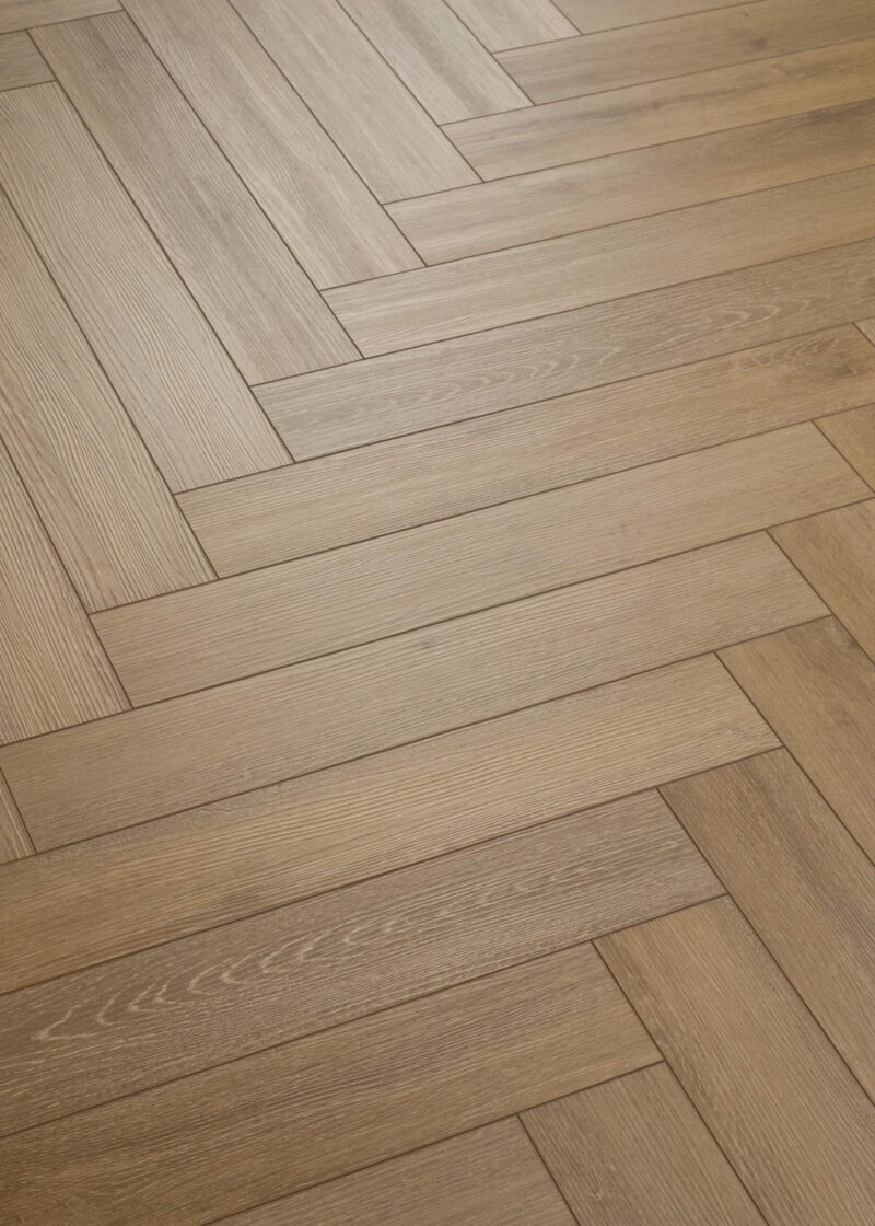 COREtec Naturals Fischgrät Series Forest mit Kork Trittschalldämmung Vinylboden Klick - Image 3