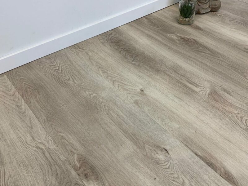 Eiche geweißt Vorarlberg Vinylboden HDF-Träger mit Trittschalldämmung