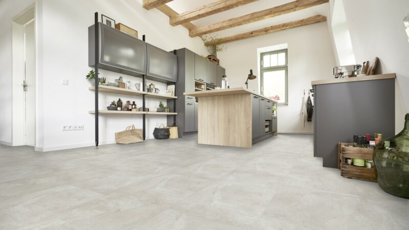 GreenLine Silent XL Stone Flieseoptik Travertin weiß mit Trittschalldämmung Vinylboden - Image 4