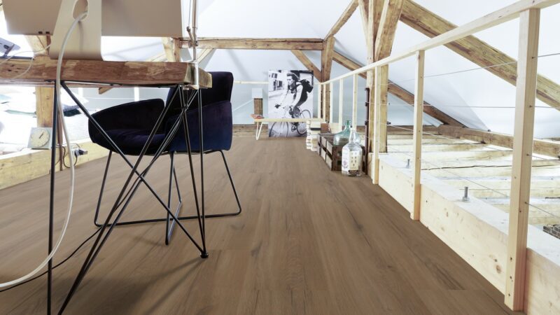 X-Citing Eiche Rustic Dark SPC mit integrierte Trittschalldämmung Vinylboden Click - Image 5